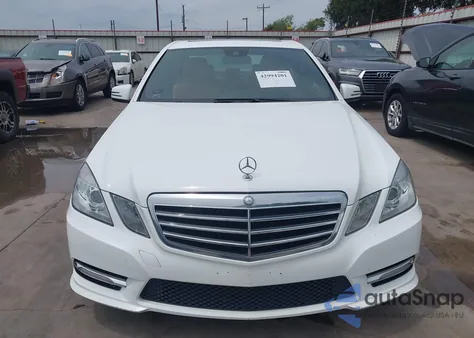 2013 Mercedes-Benz E 350 z USA, uszkodzony, nr VIN WDDHF5KB6DA682949